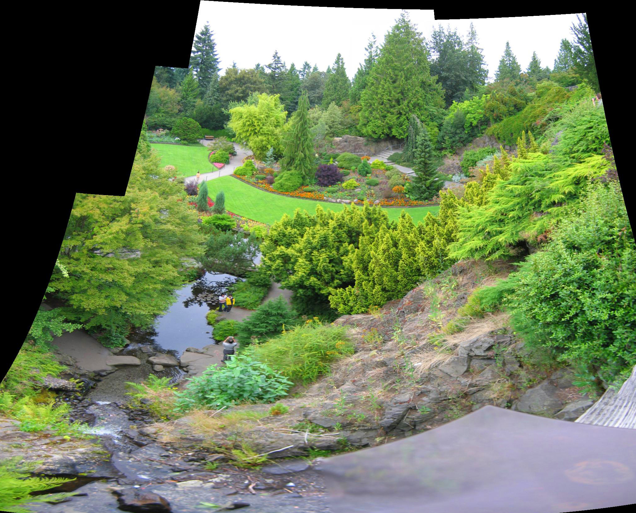 [2005_07_23-queen-elizabeth-park/pano3f.jpg]
