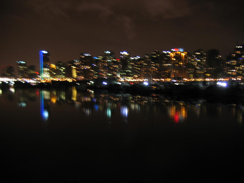 [2005_12_24-christmasnight-stanleypark/19_30_50.jpg]