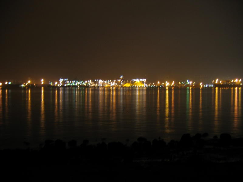 [2005_12_24-christmasnight-stanleypark/19_55_23.jpg]