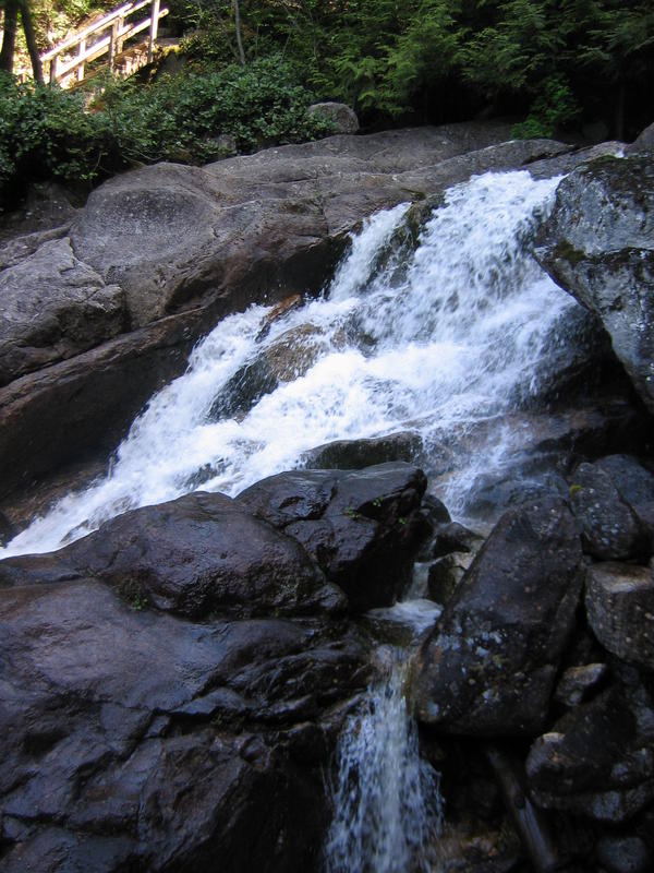 [2006_05_14-the-chief/12_09_12.jpg]