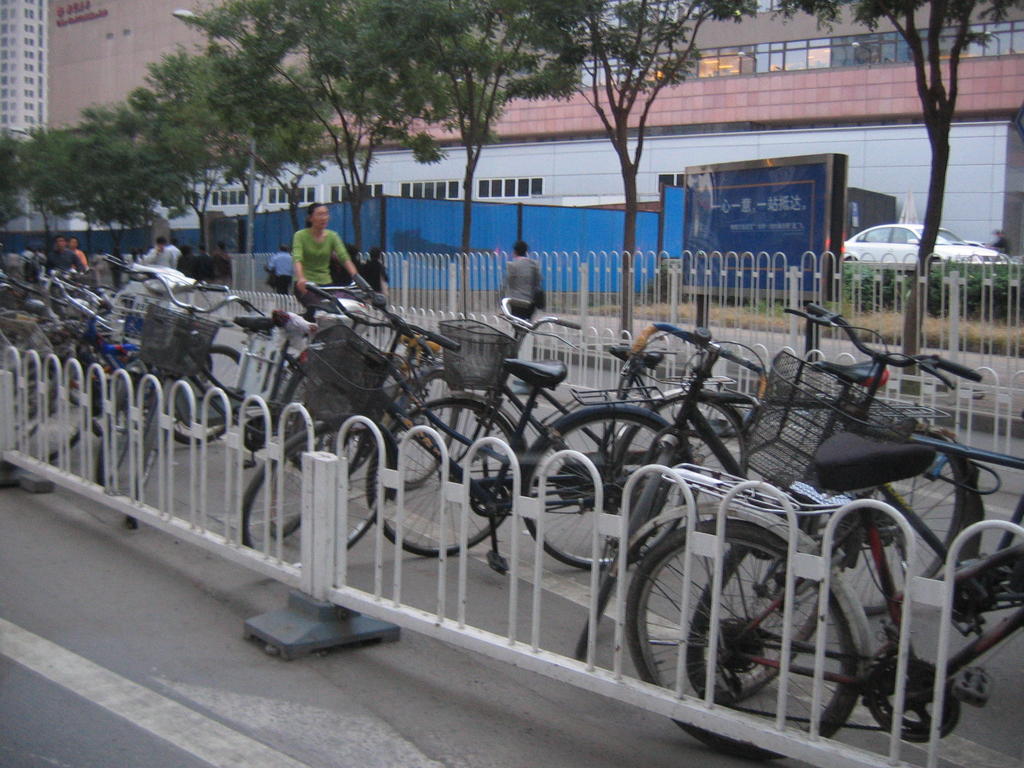 [2006_10-Beijing-China/2006_10_10-02_40_39.jpg]