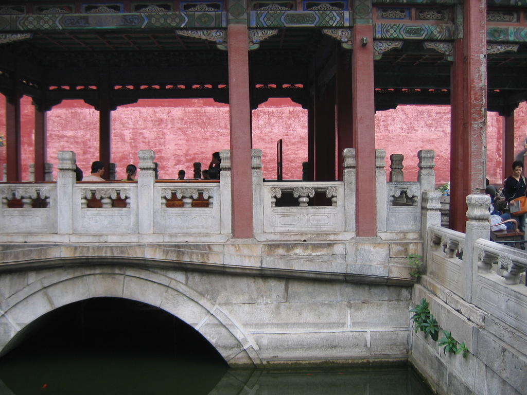 [2006_10-Beijing-China/2006_10_13-21_03_35.jpg]