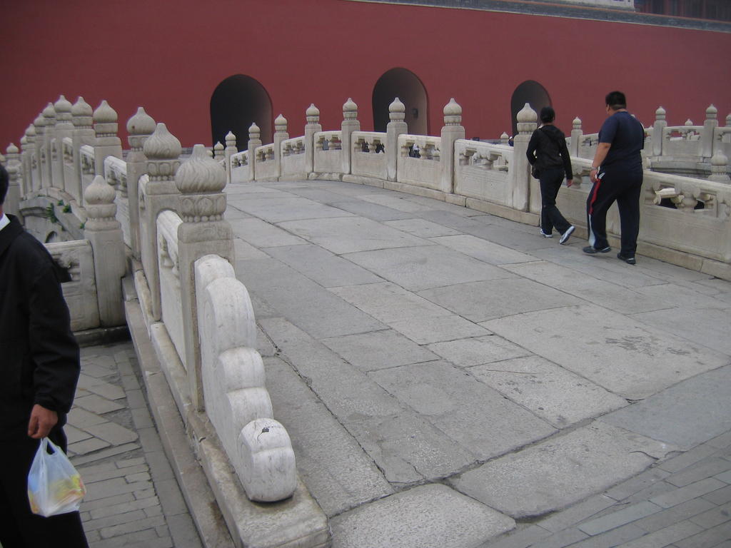 [2006_10-Beijing-China/2006_10_13-21_59_12.jpg]