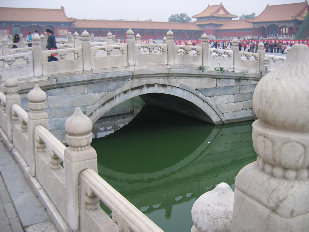 [2006_10-Beijing-China/2006_10_13-21_59_58.jpg]