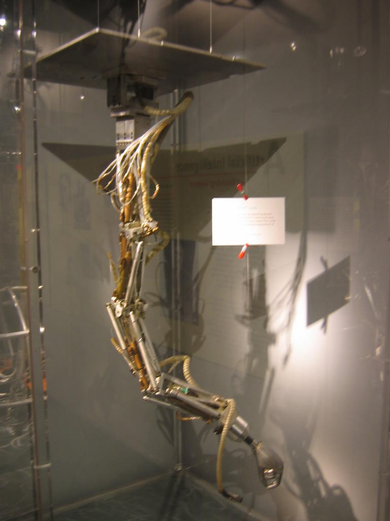 [2006_12_28-mit-museum/13_09_02.jpg]