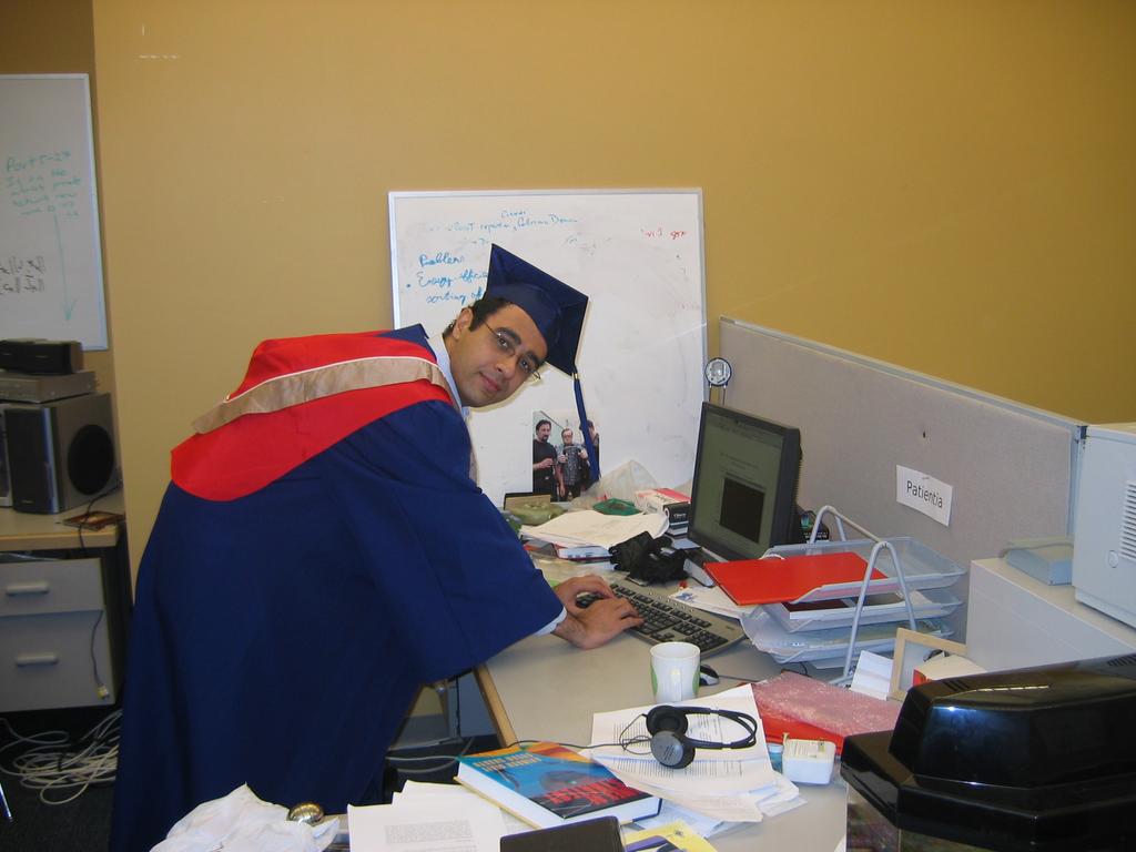 [2007_10_04-sfu-convocation/13_55_20.jpg]