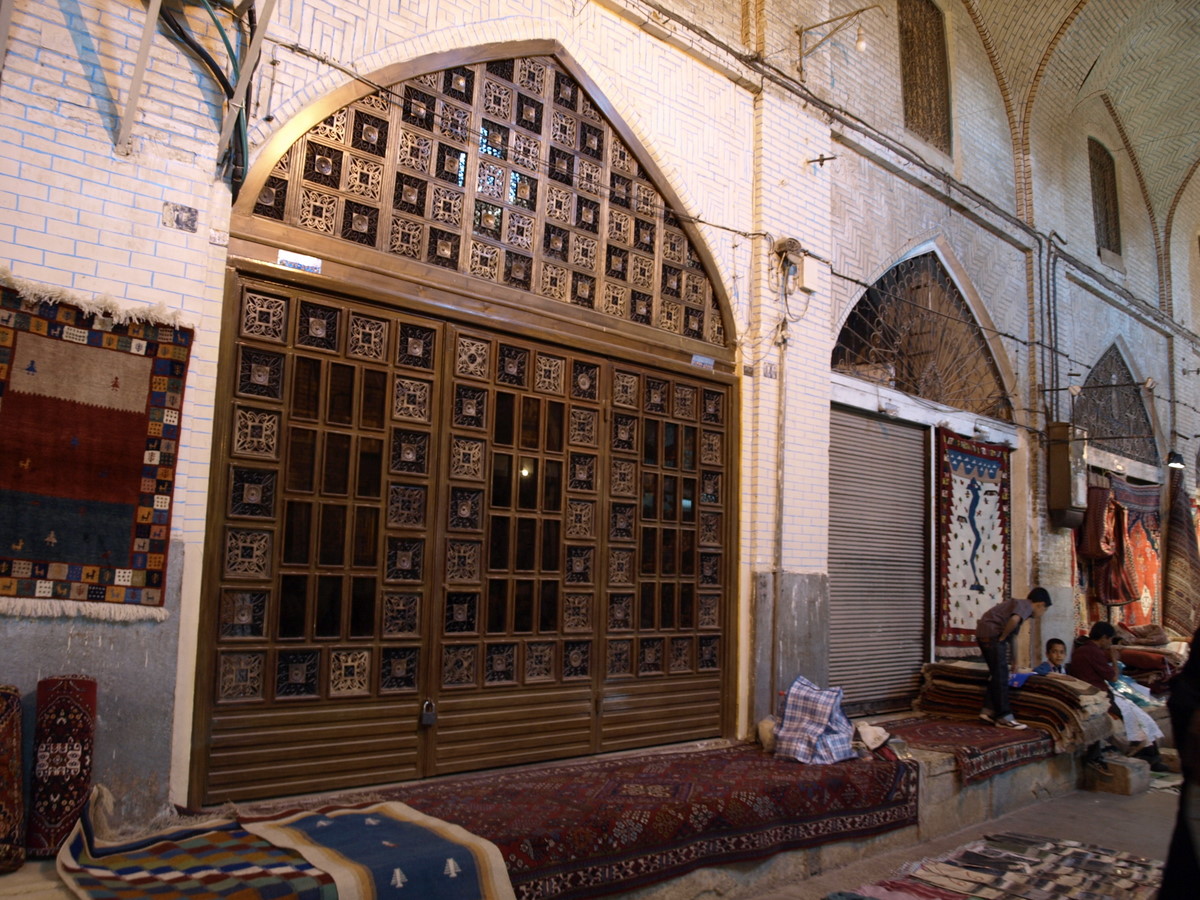 [2008-03-23_shiraz-vakil-bazar/20080323_100.JPG]