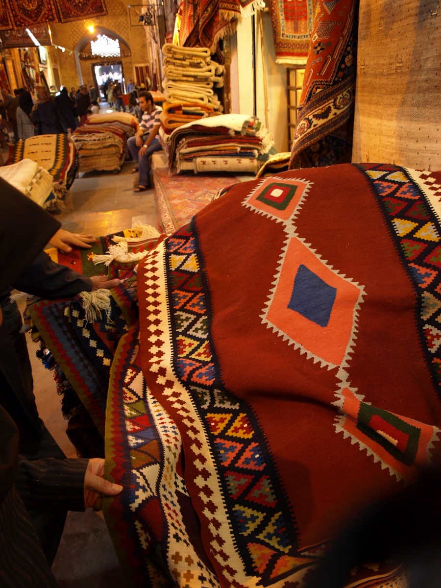 [2008-03-23_shiraz-vakil-bazar/20080323_112.JPG]