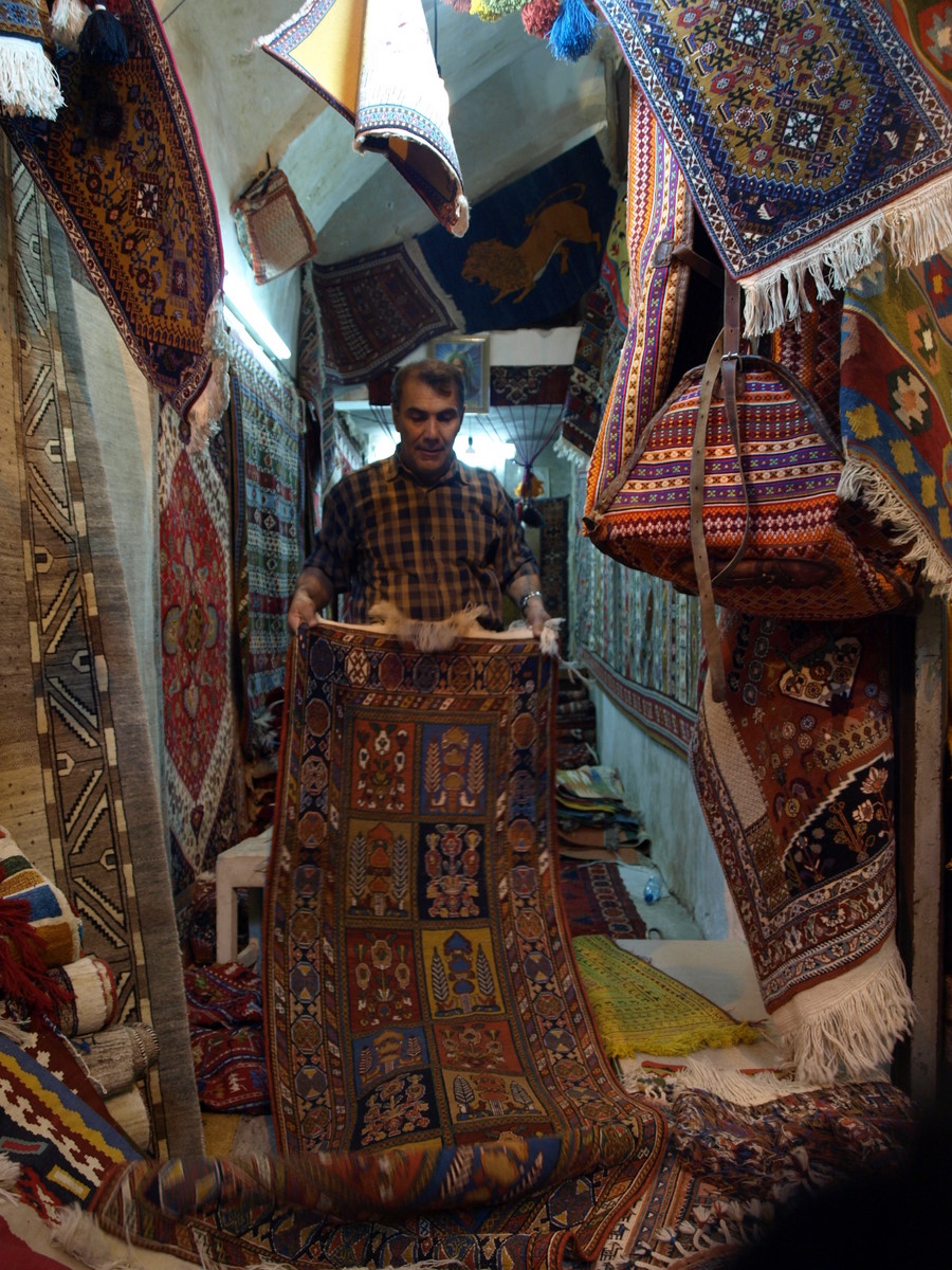 [2008-03-23_shiraz-vakil-bazar/20080323_125.JPG]