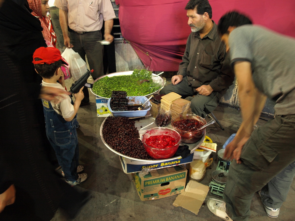 [2008-03-23_shiraz-vakil-bazar/20080323_145.JPG]