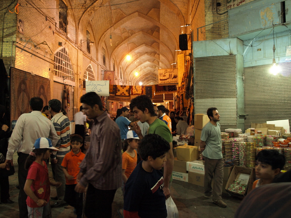 [2008-03-23_shiraz-vakil-bazar/20080323_147.JPG]