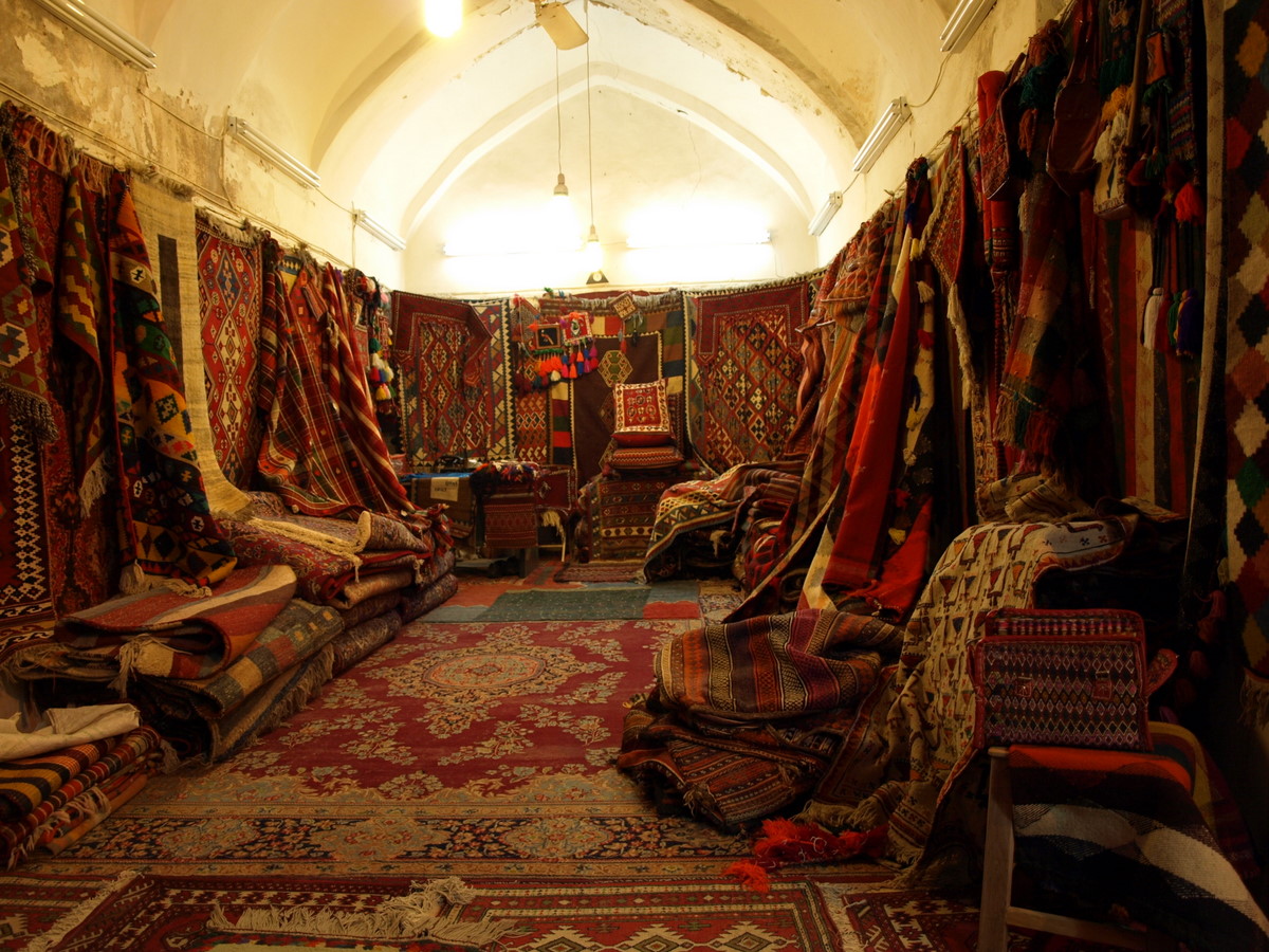 [2008-03-23_shiraz-vakil-bazar/20080323_90.JPG]