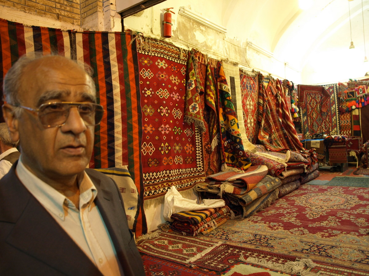 [2008-03-23_shiraz-vakil-bazar/20080323_92.JPG]