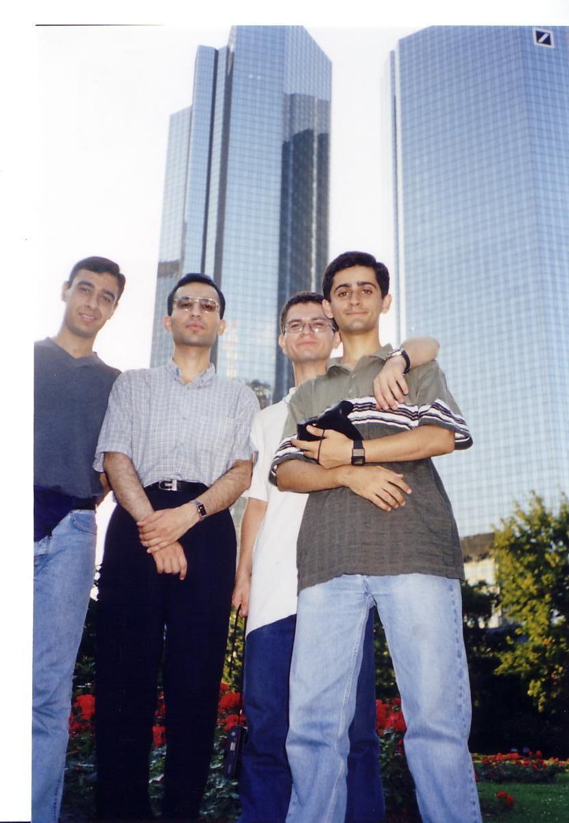 [robocup2001-2rev/usa-1-0.jpg]