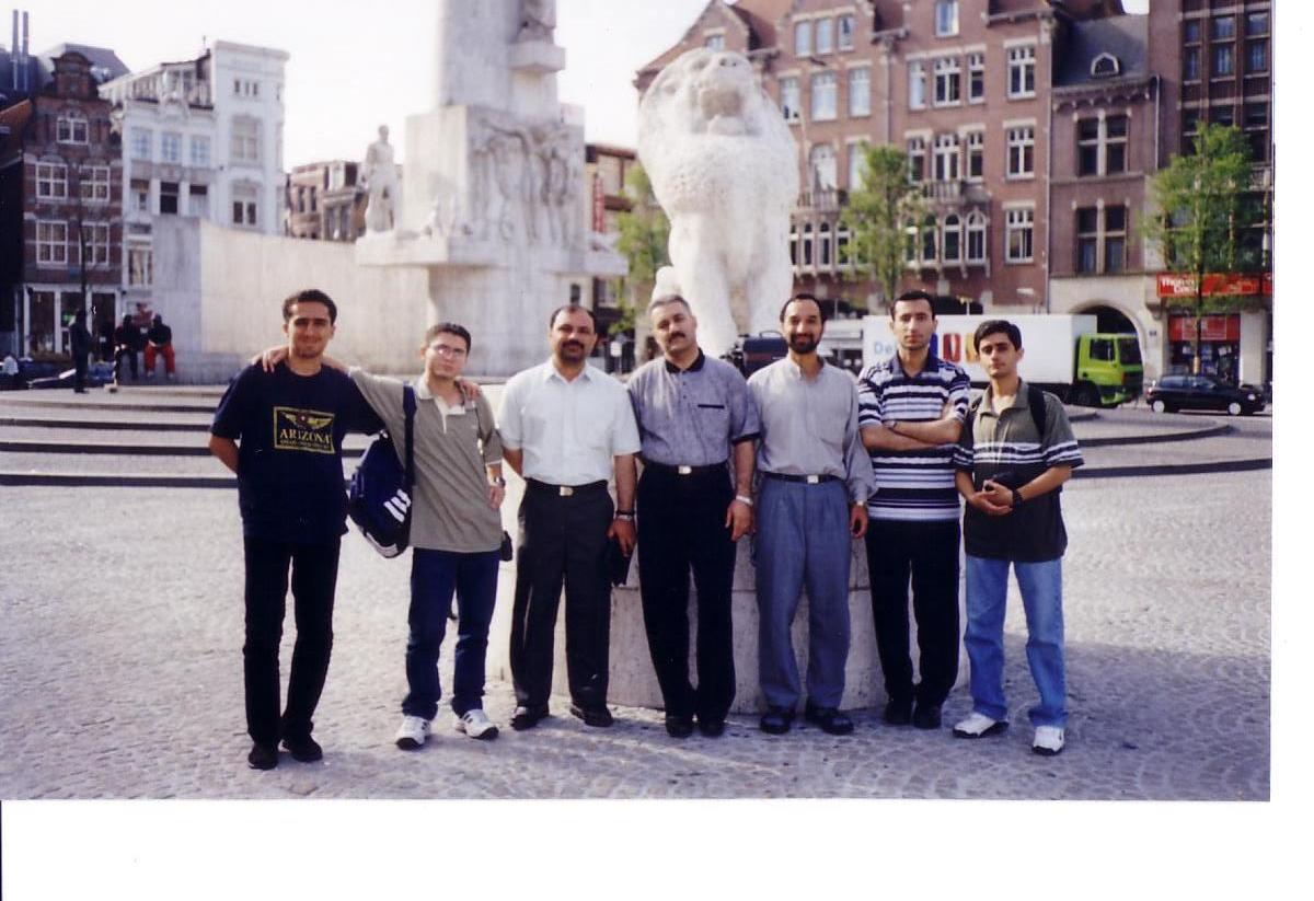 [robocup2001-2rev/usa-1-1.jpg]