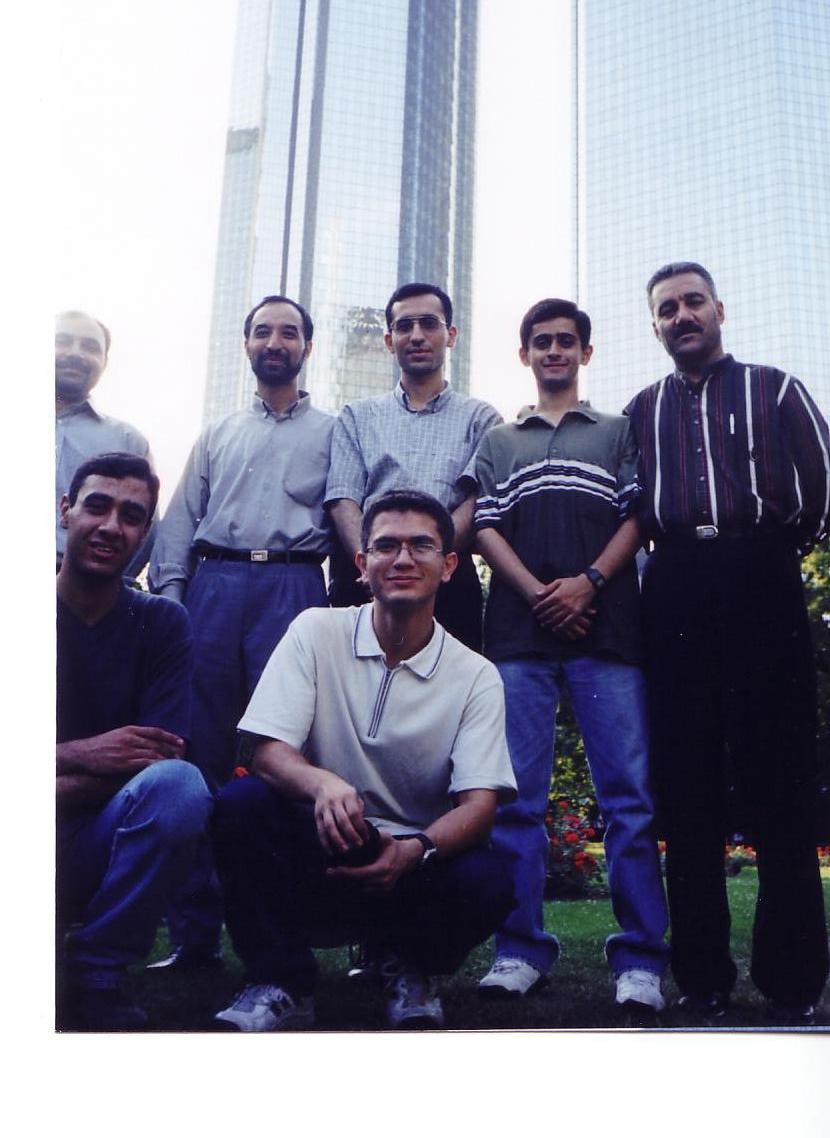 [robocup2001-2rev/usa-1-2.jpg]