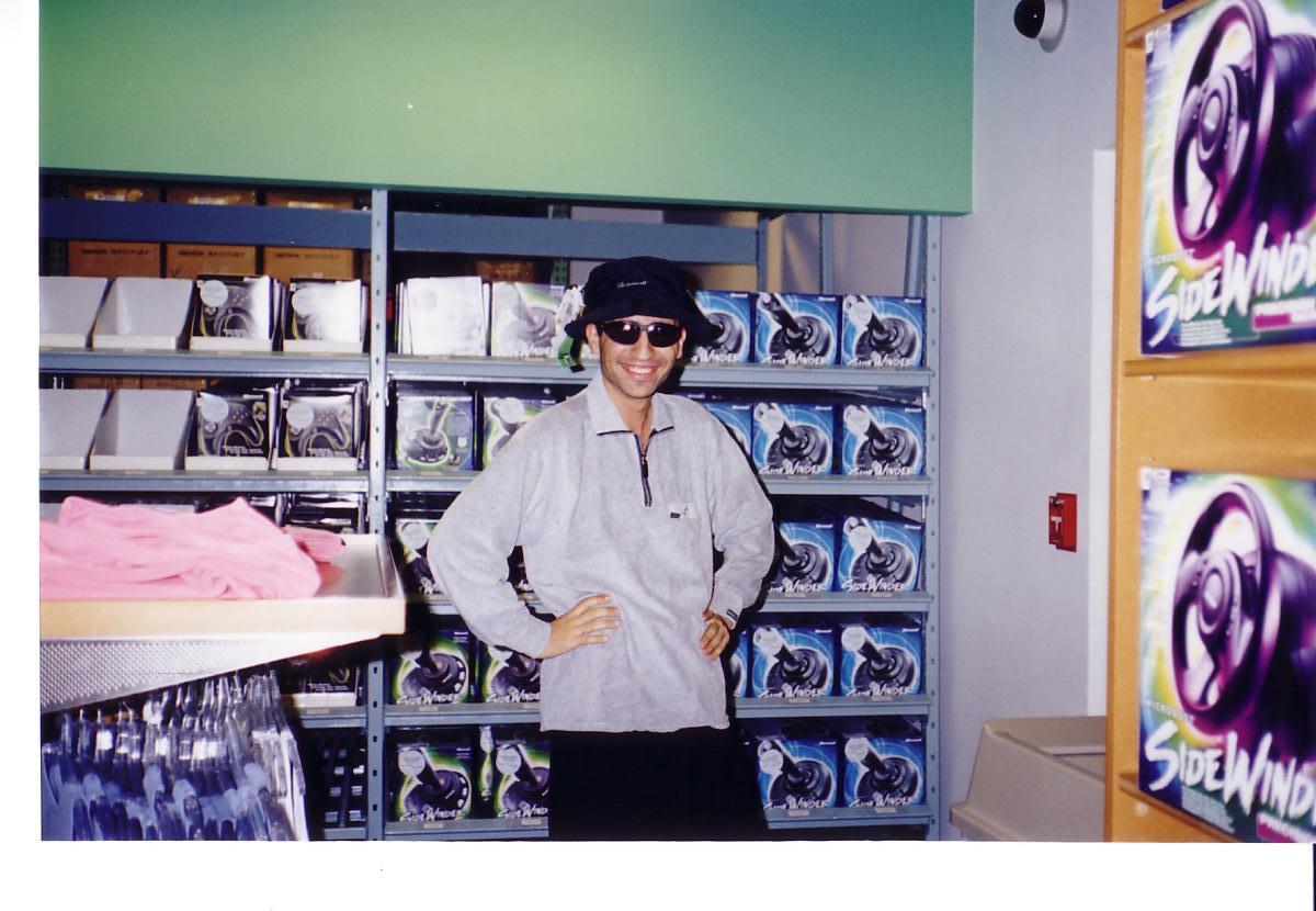[robocup2001-2rev/usa-8-0.jpg]
