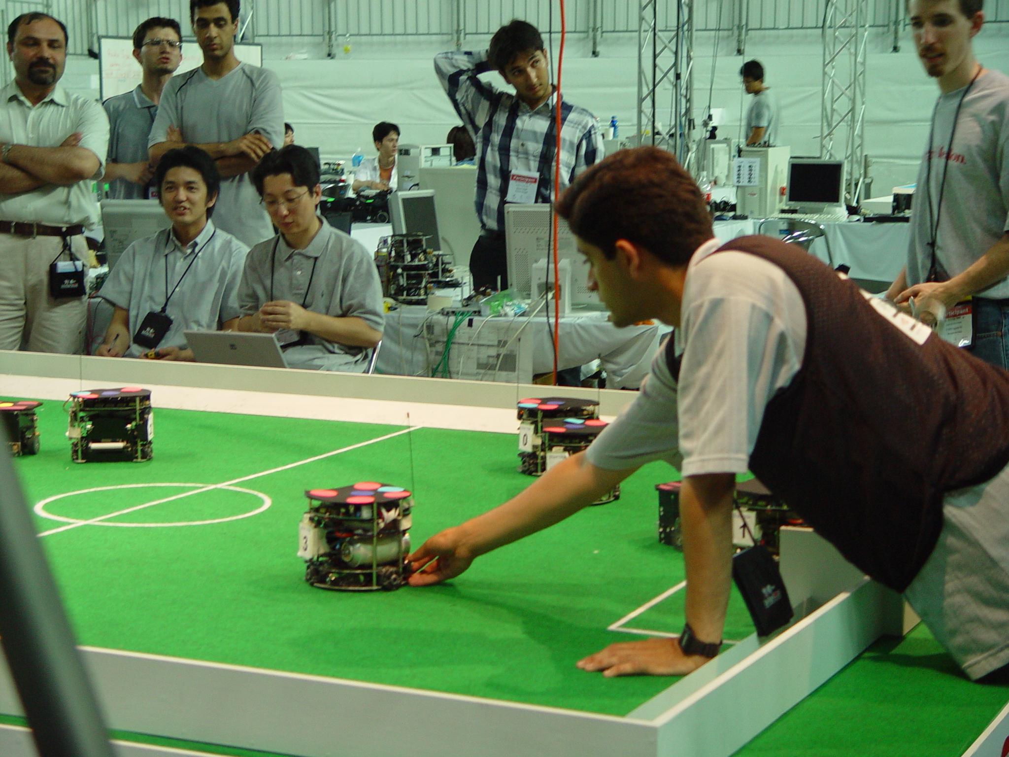 [robocup2002/2.jpg]