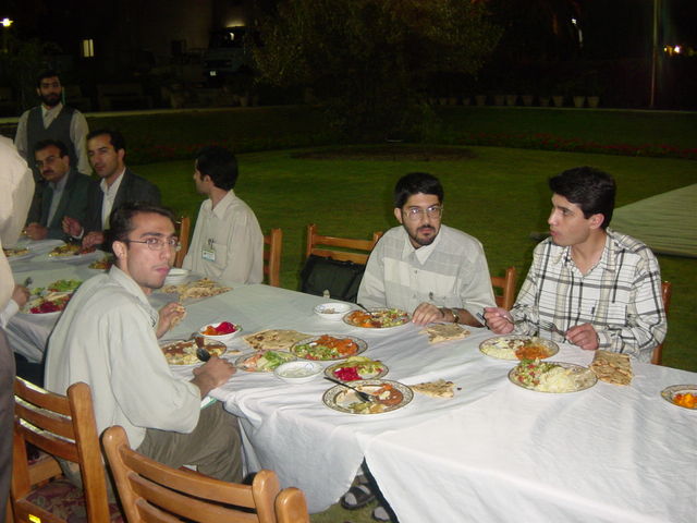 [shiraz1rev/2002_10_29-21_58_15.jpg]