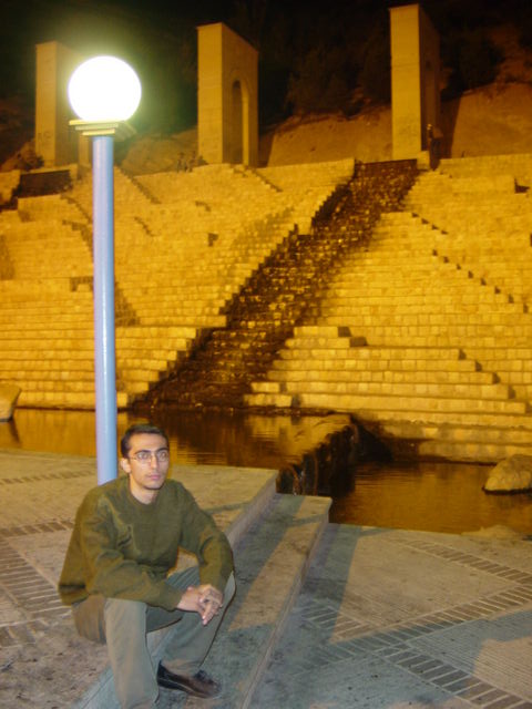 [shiraz1rev/2002_10_30-20_37_42.jpg]
