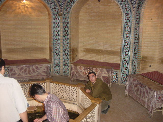 [shiraz1rev/2002_10_31-20_15_44.jpg]