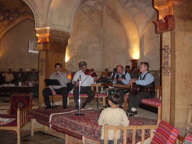 [shiraz1rev/2002_10_31-21_20_10.jpg]
