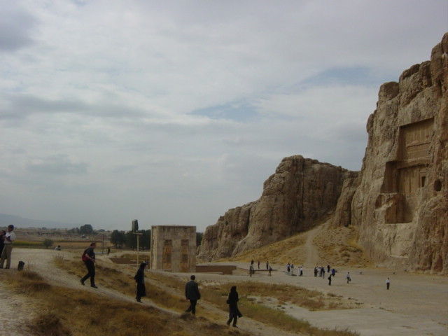 [shiraz1rev/2002_11_01-12_36_28.jpg]
