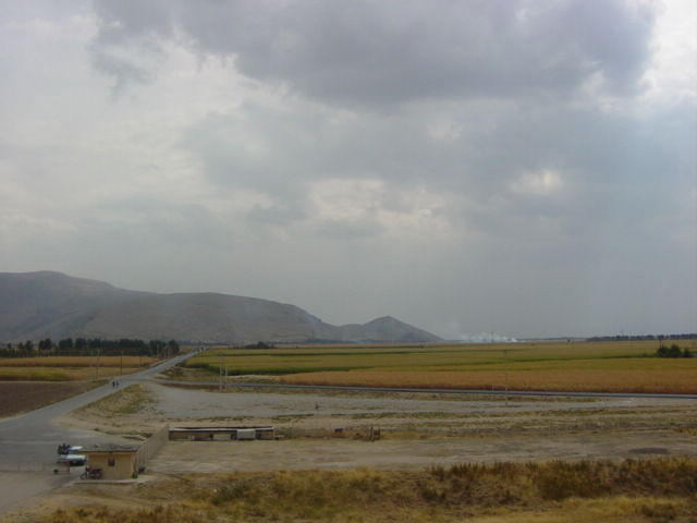 [shiraz1rev/2002_11_01-12_36_45.jpg]